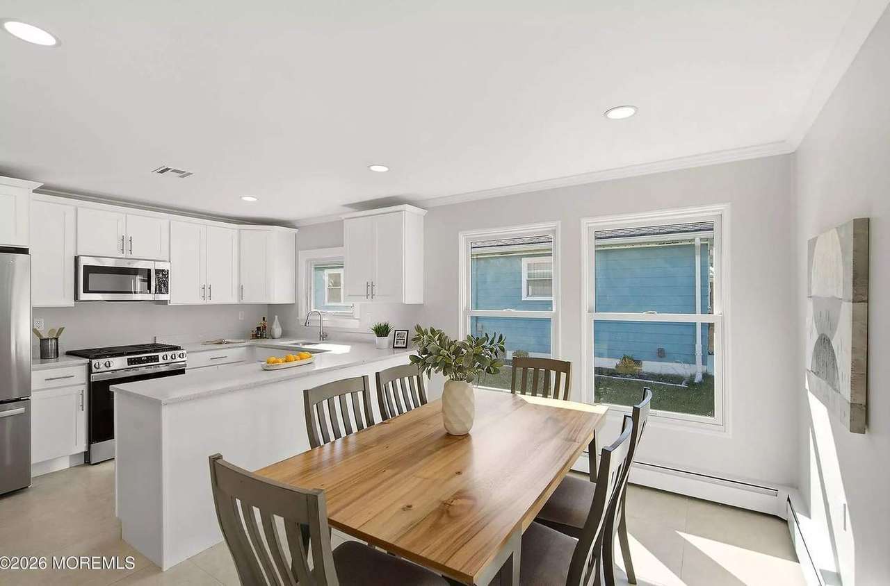 205 Bonaire Dr, photo 2