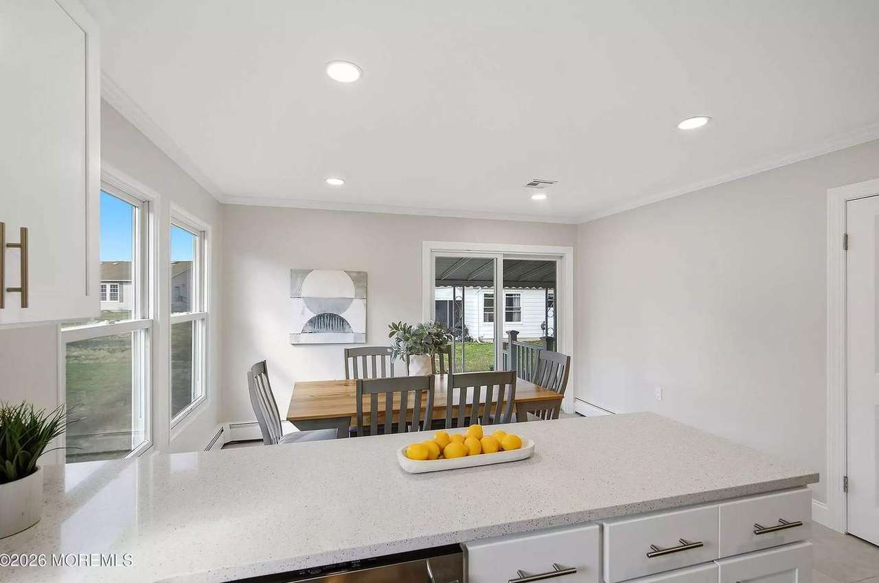 205 Bonaire Dr, photo 17