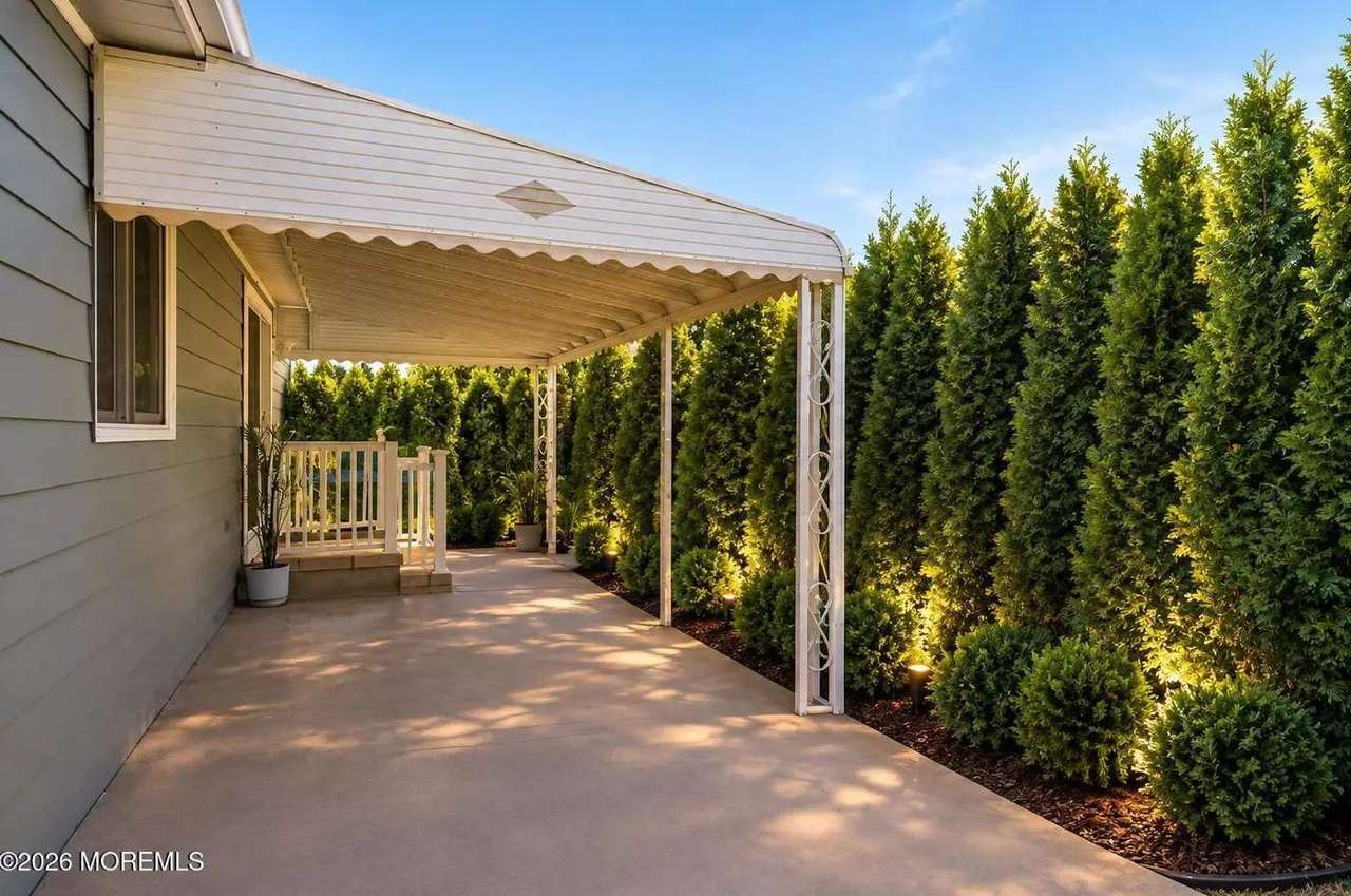 205 Bonaire Dr, photo 26