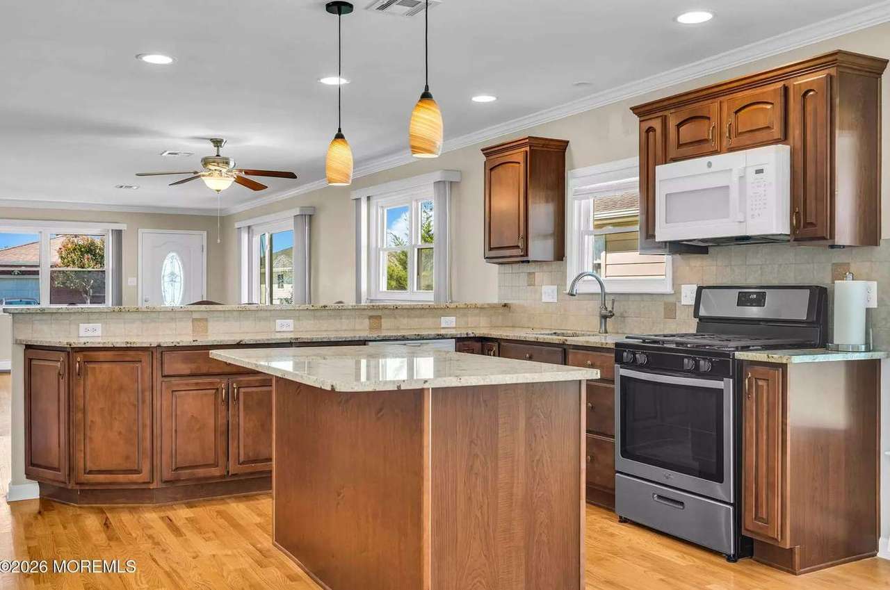 21 Boca Raton St, photo 3