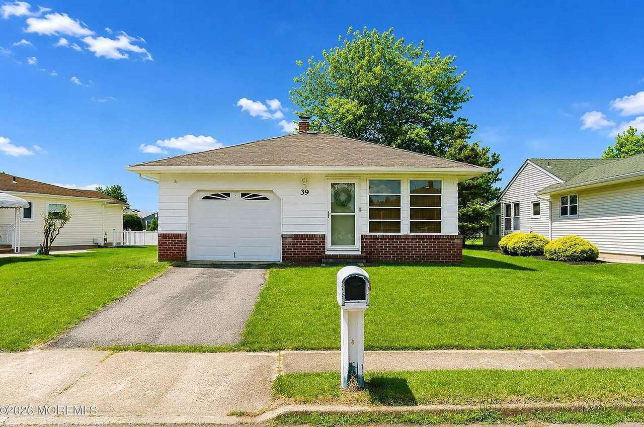 39 Corinth Pl, photo 2
