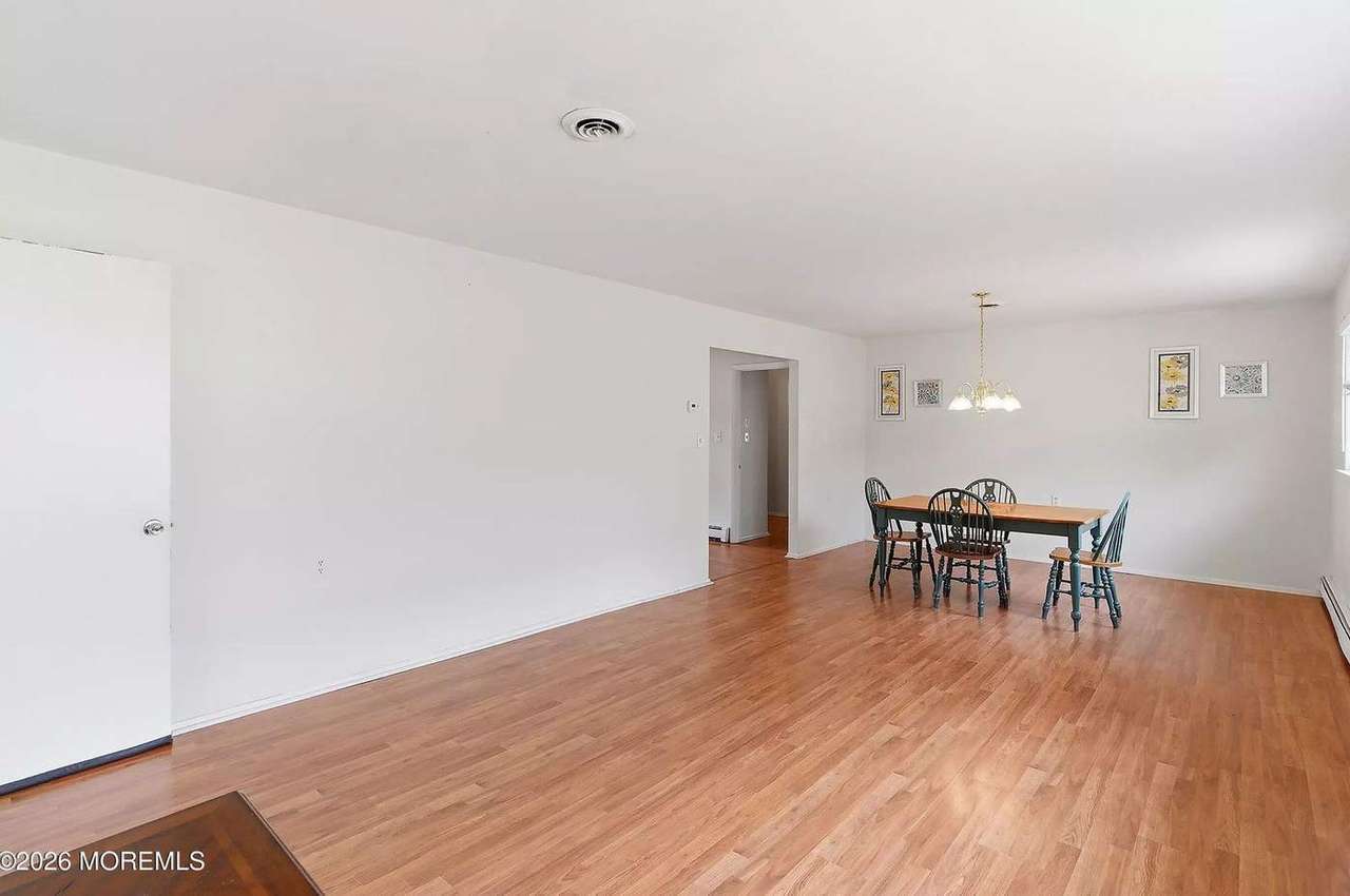39 Corinth Pl, photo 9