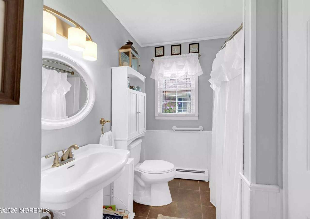 1792 Hovsons Blvd, photo 15
