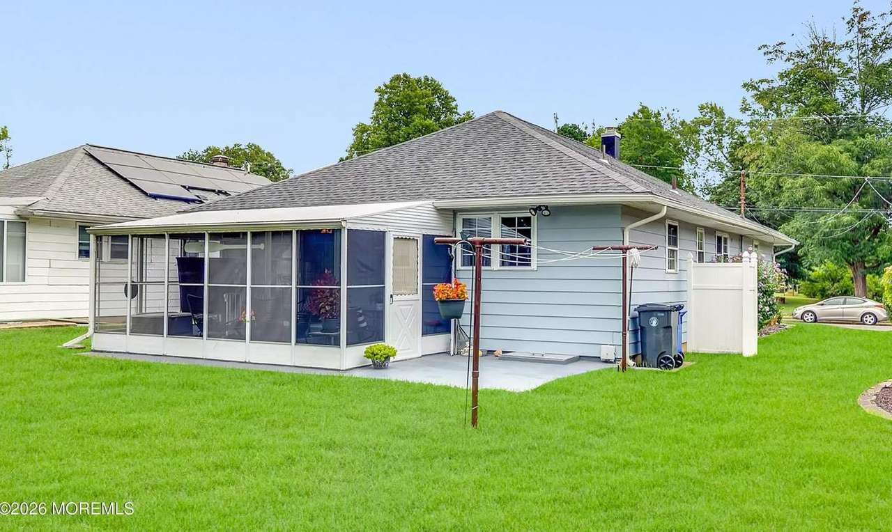 1792 Hovsons Blvd, photo 19