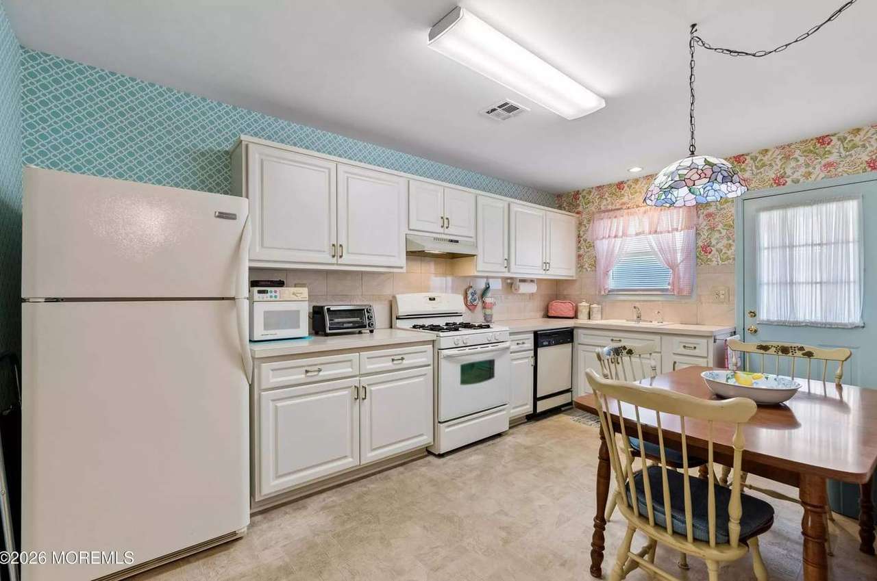 2 Kelowna Ct, photo 13