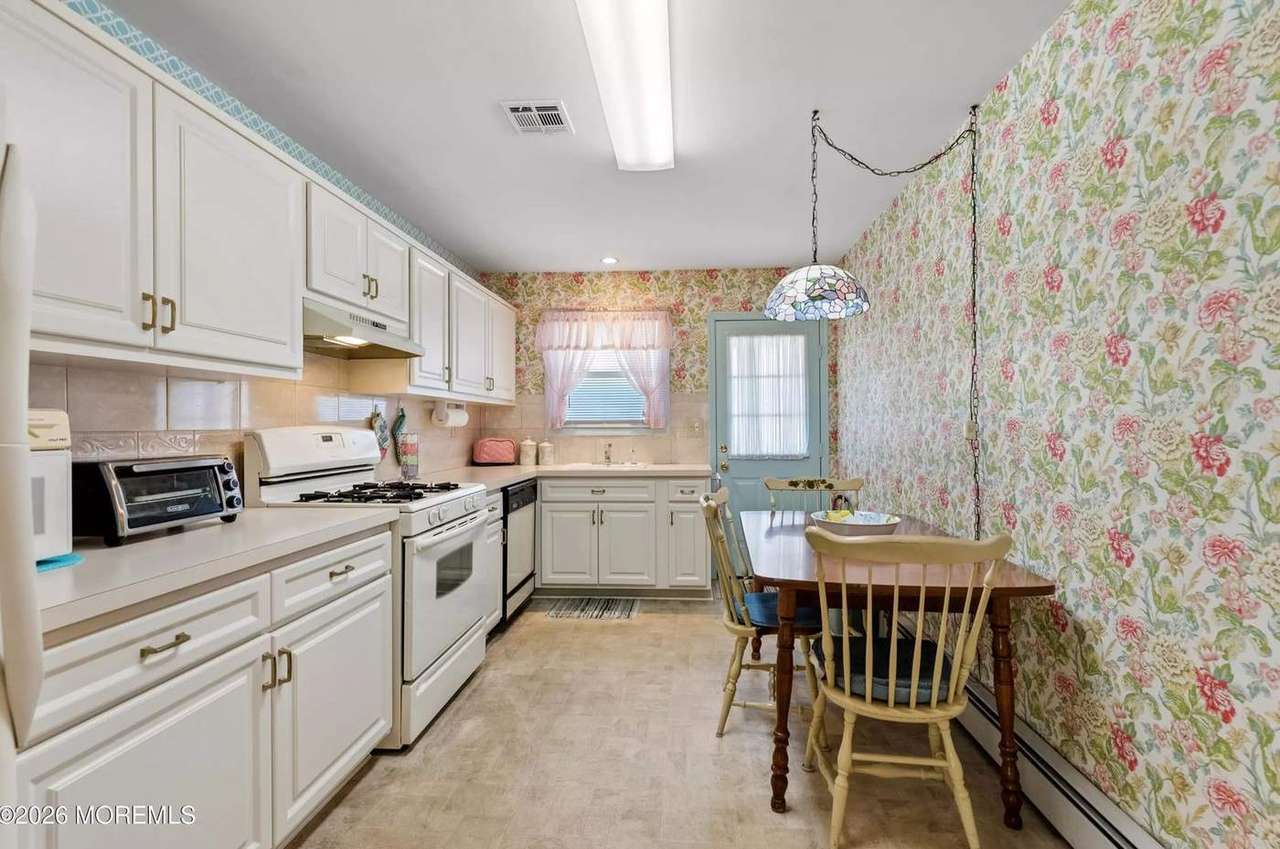 2 Kelowna Ct, photo 14