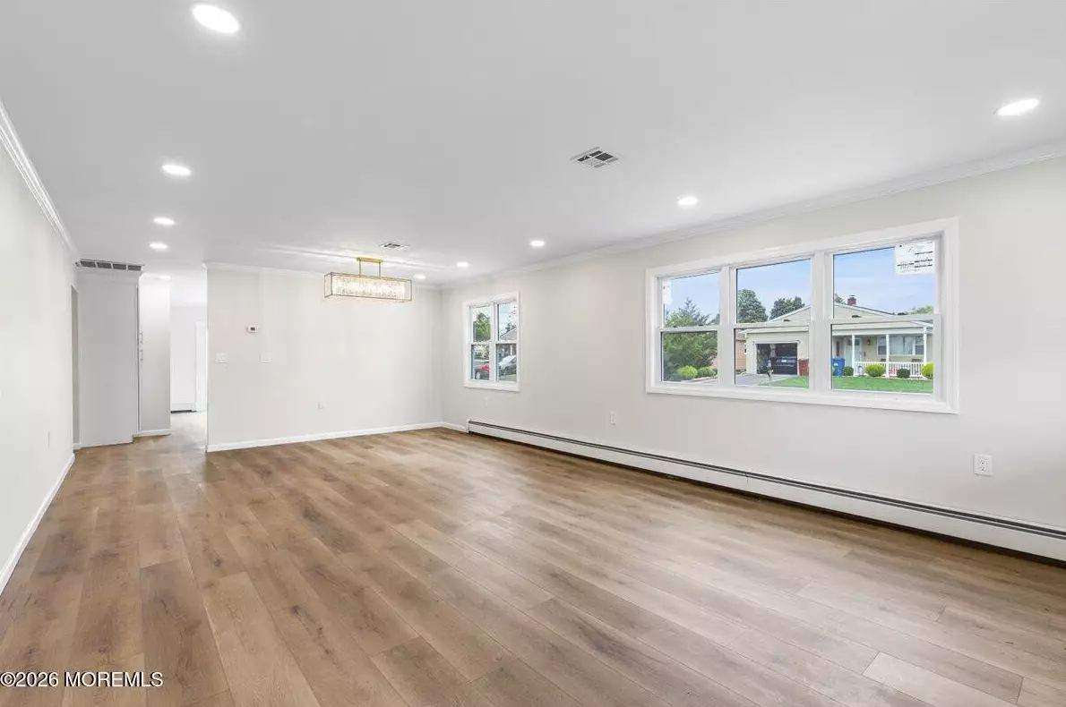 23 Longdenville St, photo 2