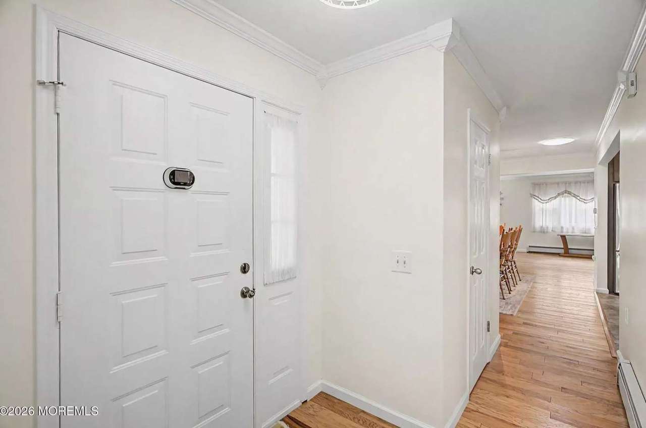 5 Pulaski Blvd, photo 4