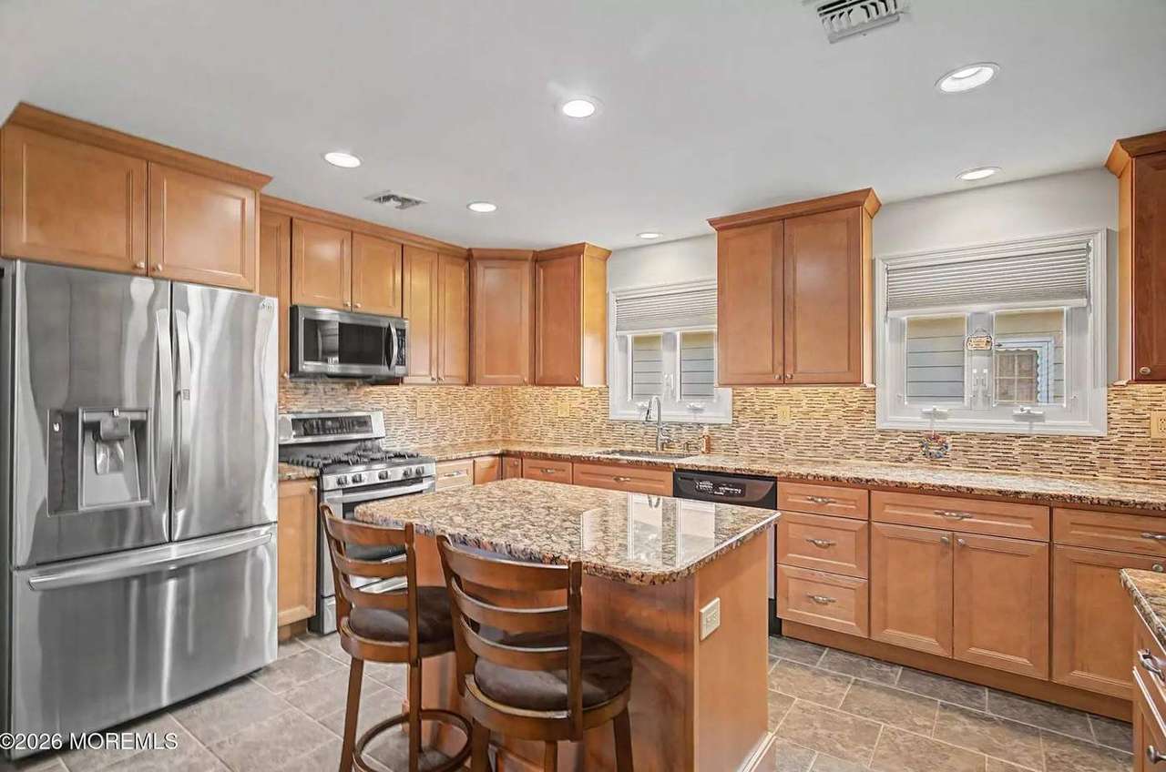 5 Pulaski Blvd, photo 12