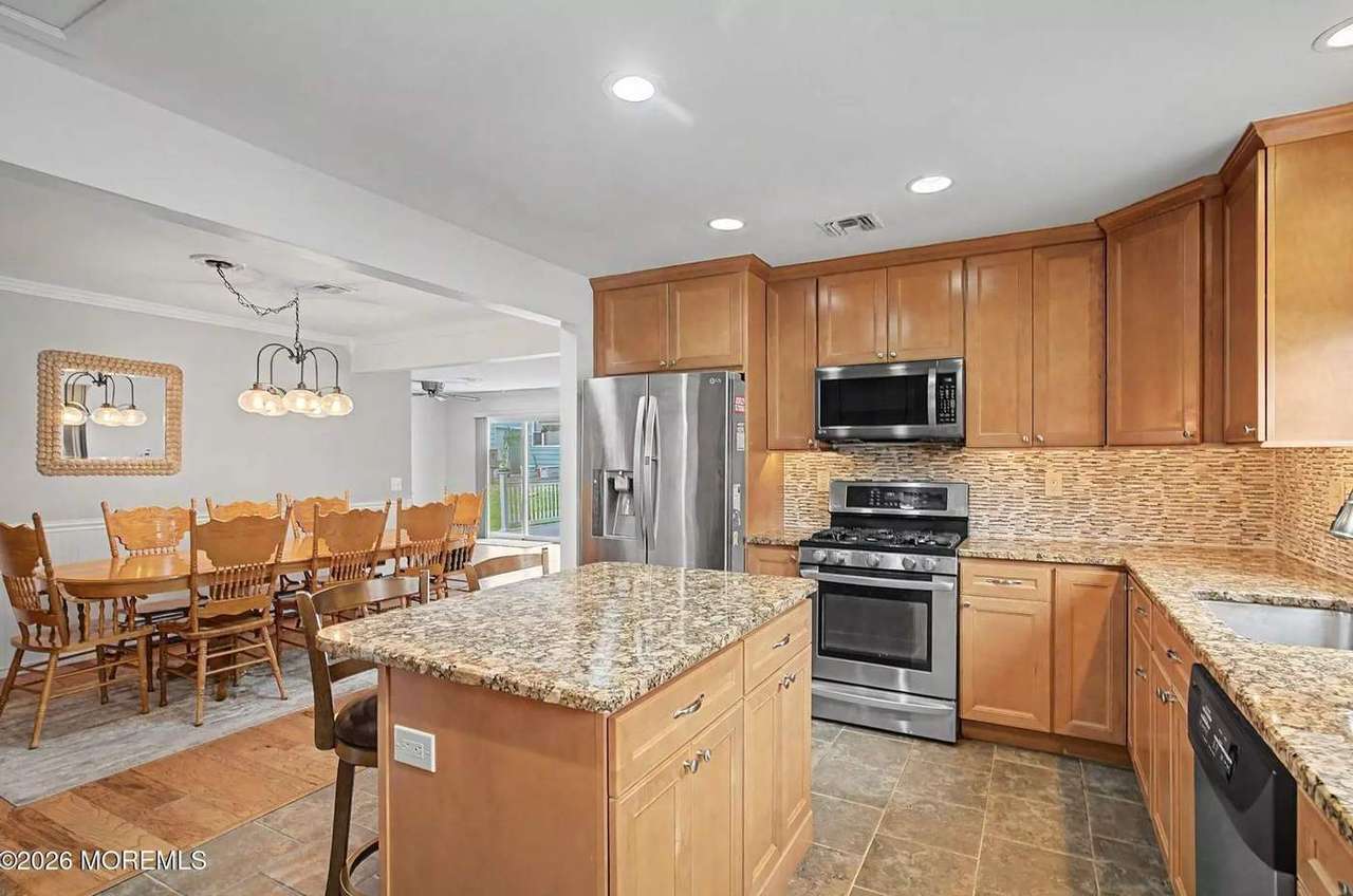 5 Pulaski Blvd, photo 14