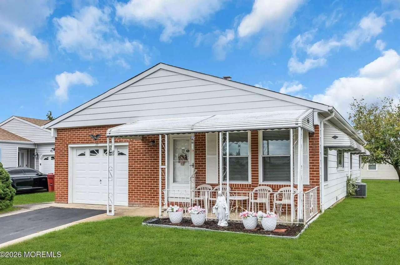 39 Innsbruck Dr, photo 2