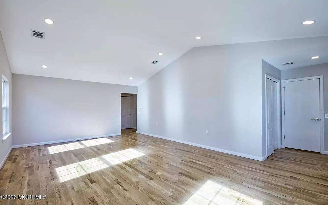 17 Trent Dr, photo 9