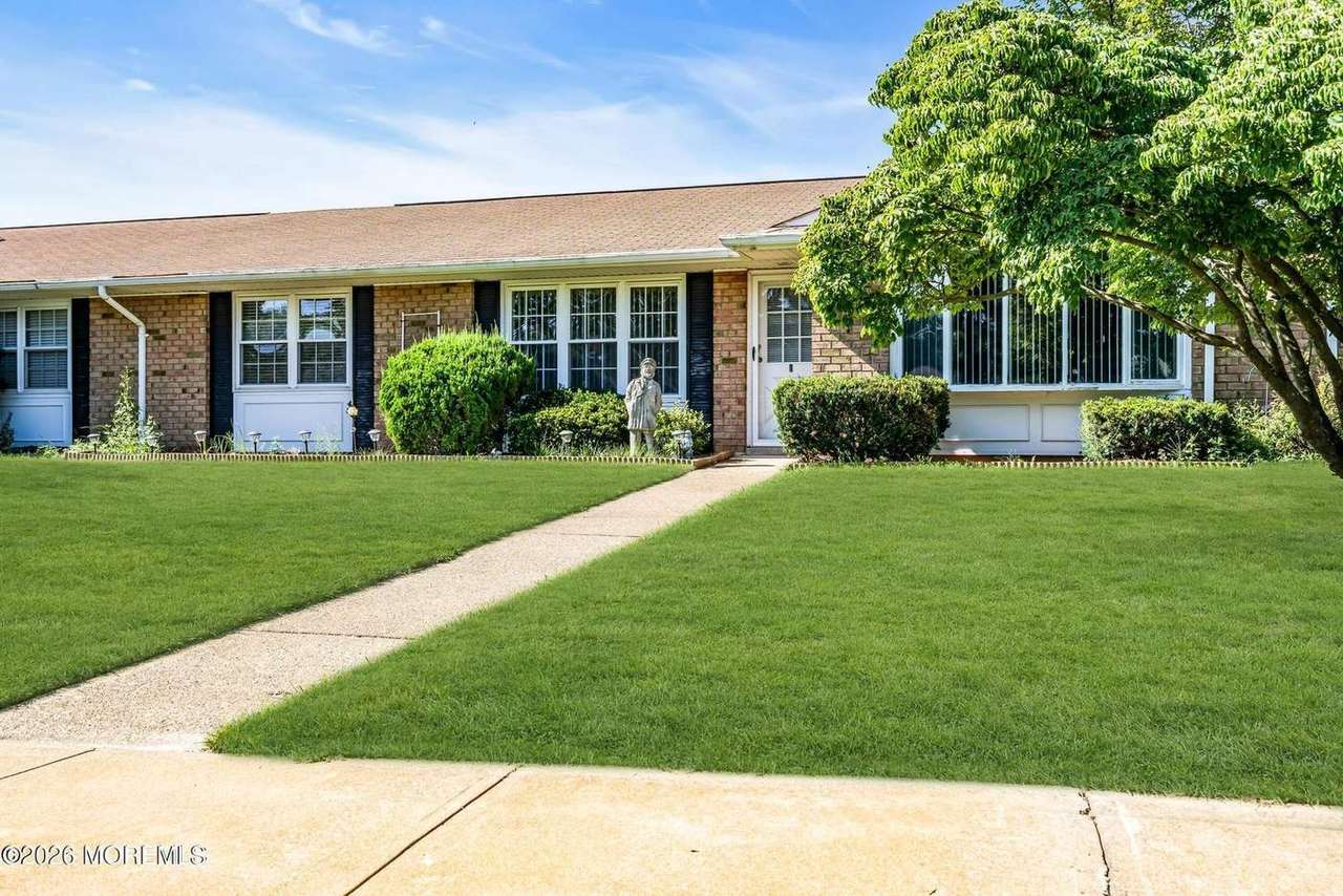116C Buckingham Dr N, photo 29