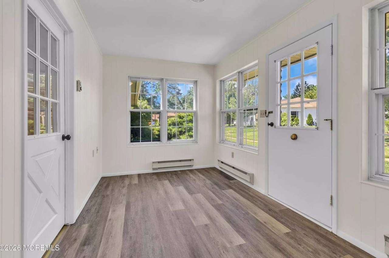 27D Cambridge Cir, photo 19