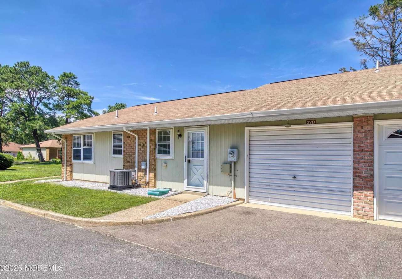 27D Cambridge Cir, photo 31