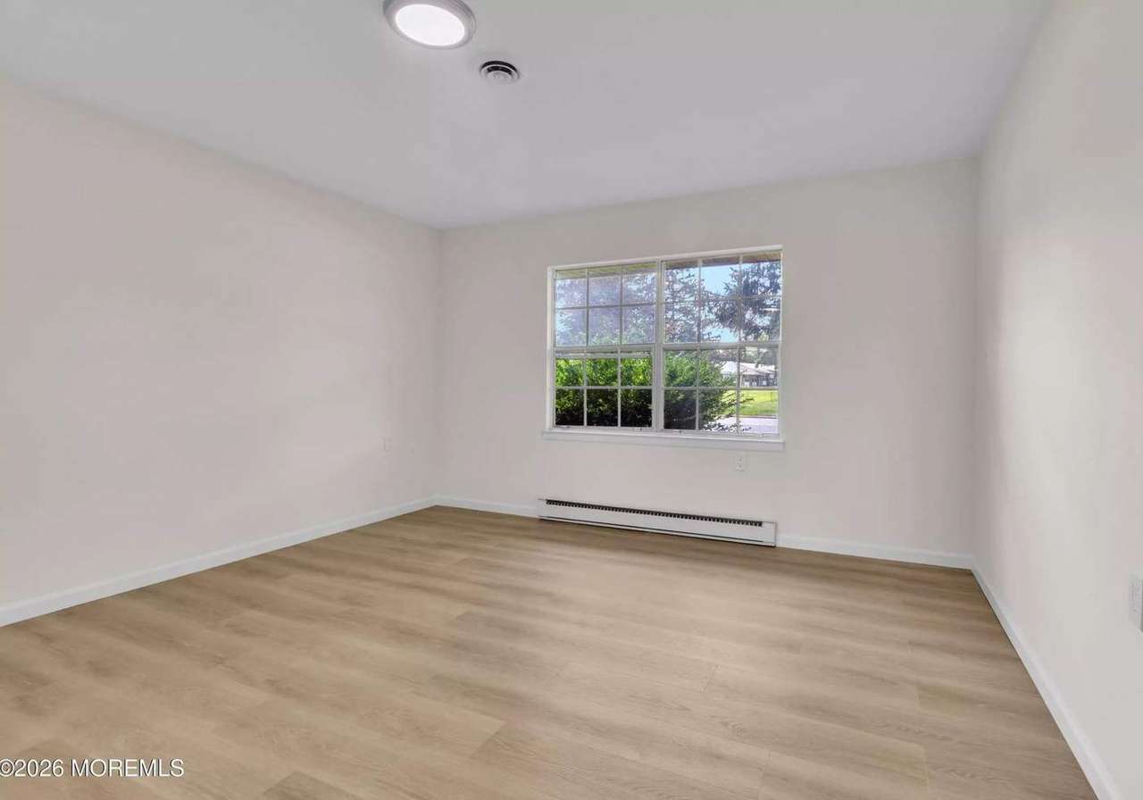 32D Yorkshire Ct, photo 21