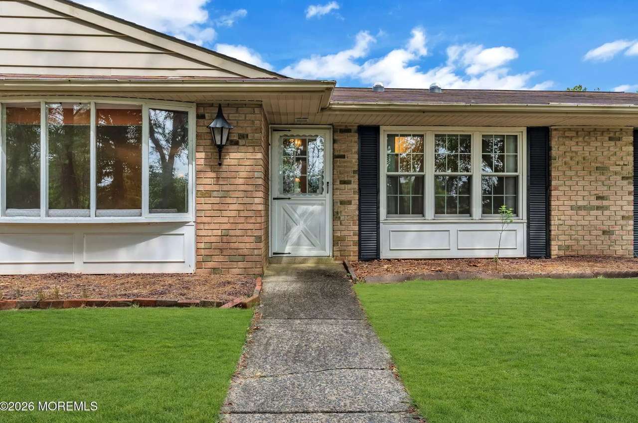 35B Gramercy Ln, photo 2