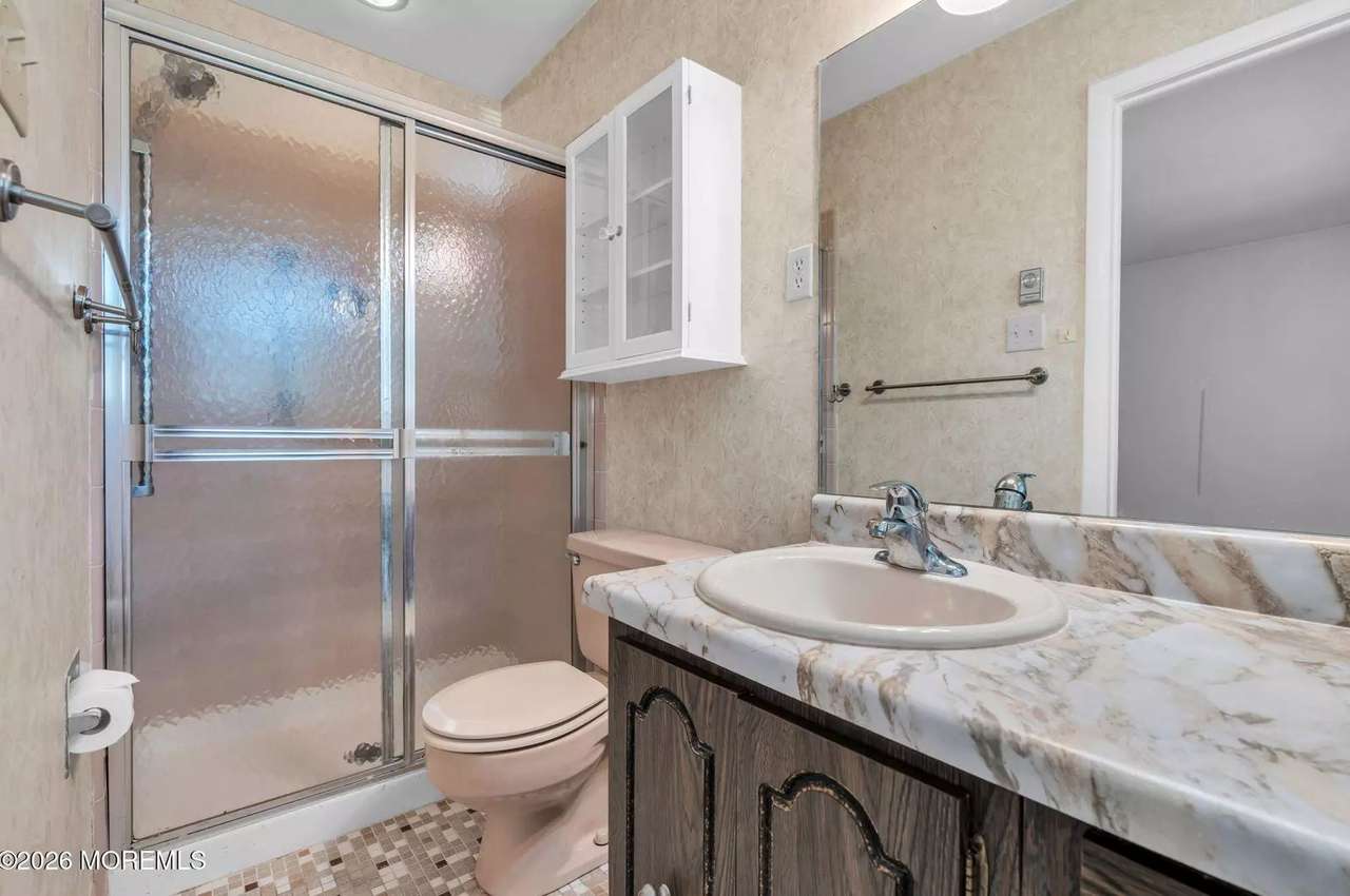 35B Gramercy Ln, photo 6