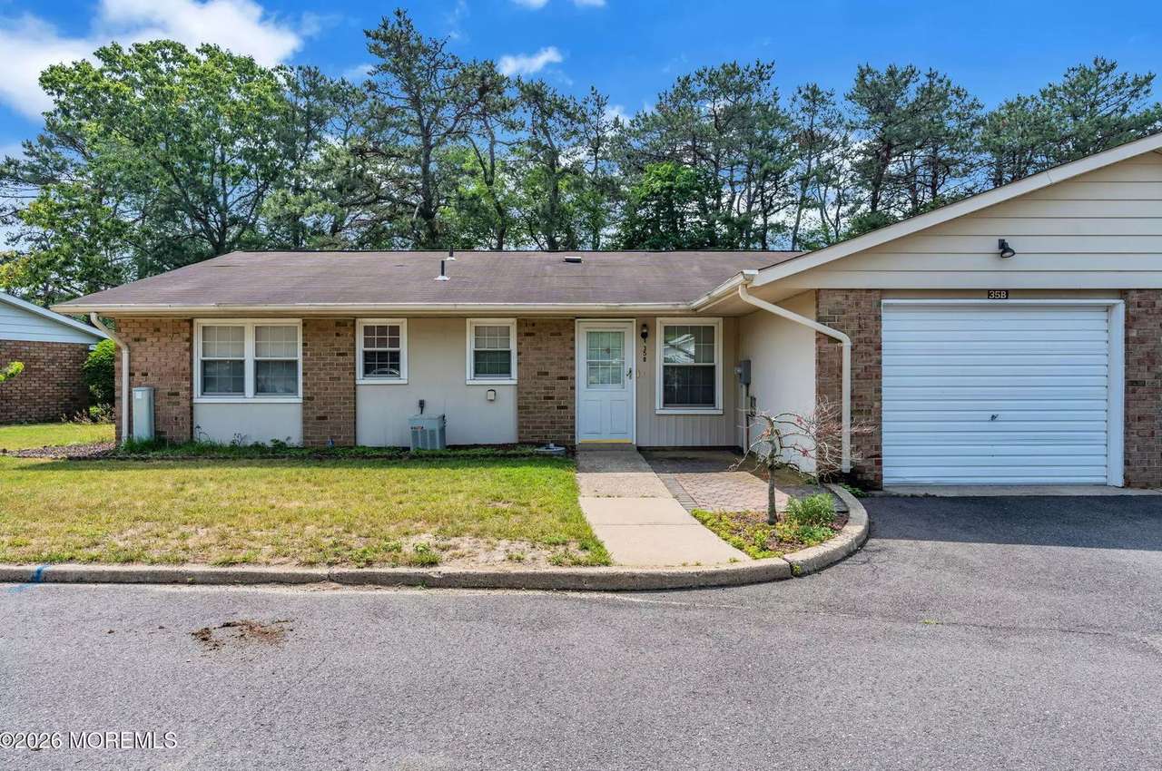 35B Gramercy Ln, photo 15