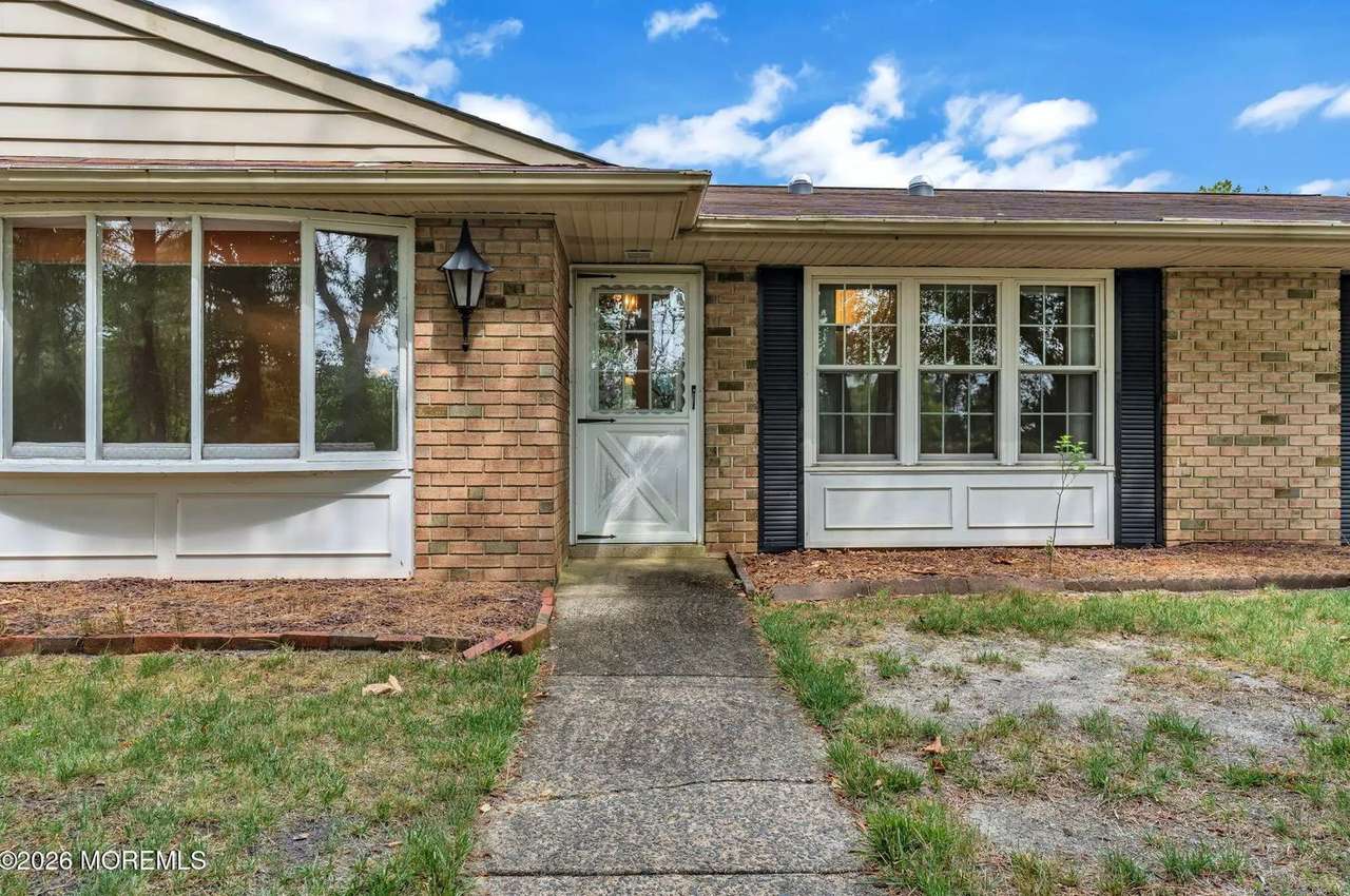 35B Gramercy Ln, photo 26