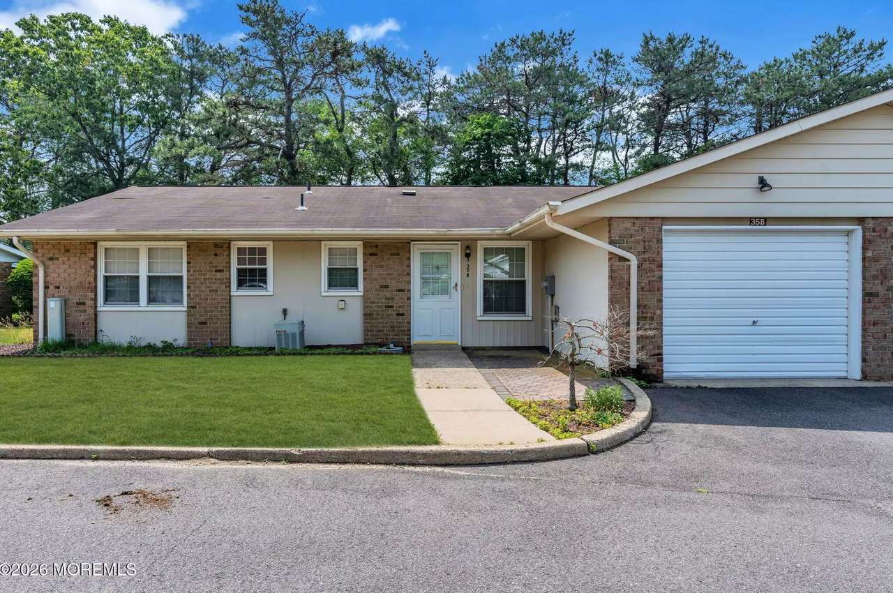 35B Gramercy Ln, photo 32