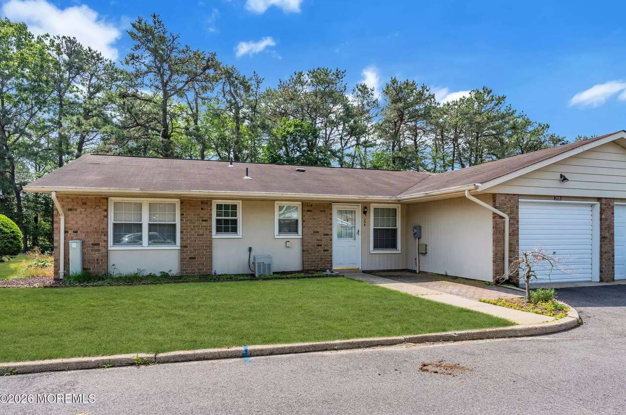 35B Gramercy Ln, photo 37