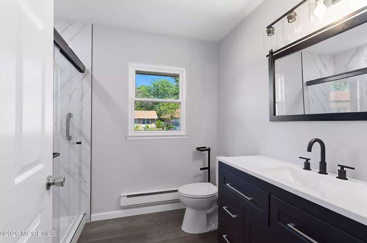 44 Buckingham Dr #B, photo 23