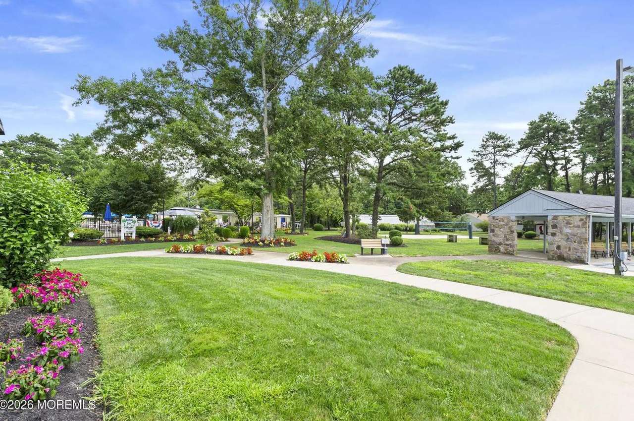 48B Cambridge Cir, photo 18