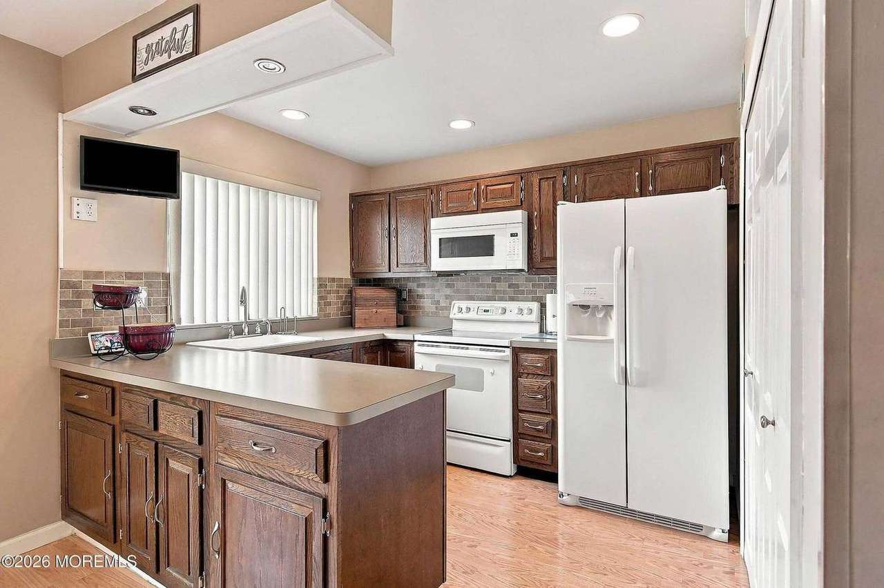 509 Tiffany Ln #B, photo 3