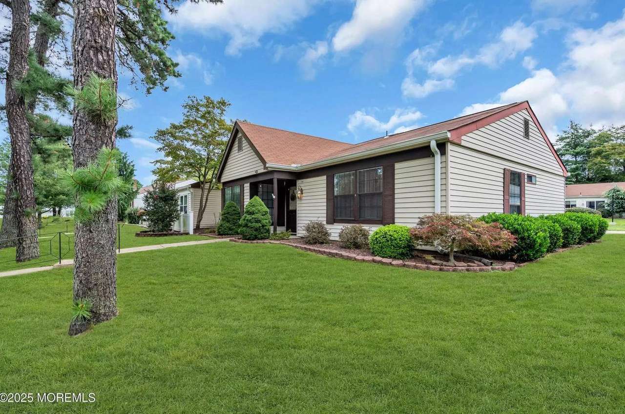533B Warwick Ct, photo 3