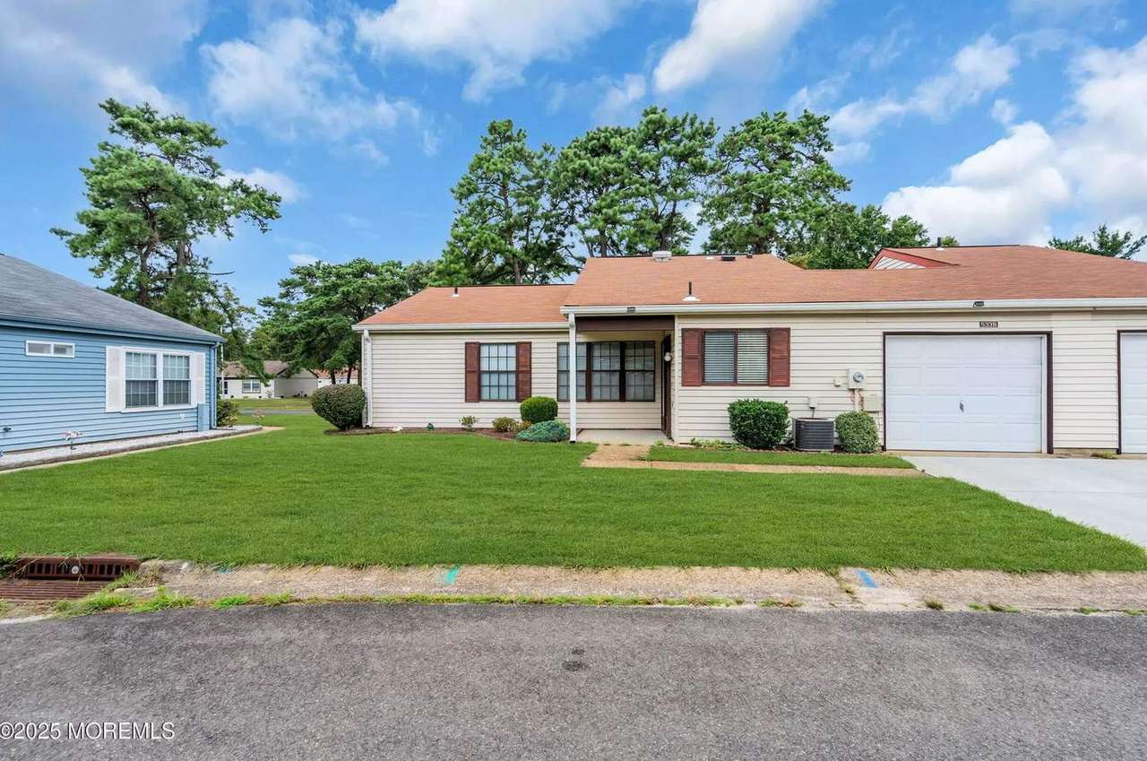 533B Warwick Ct, photo 23