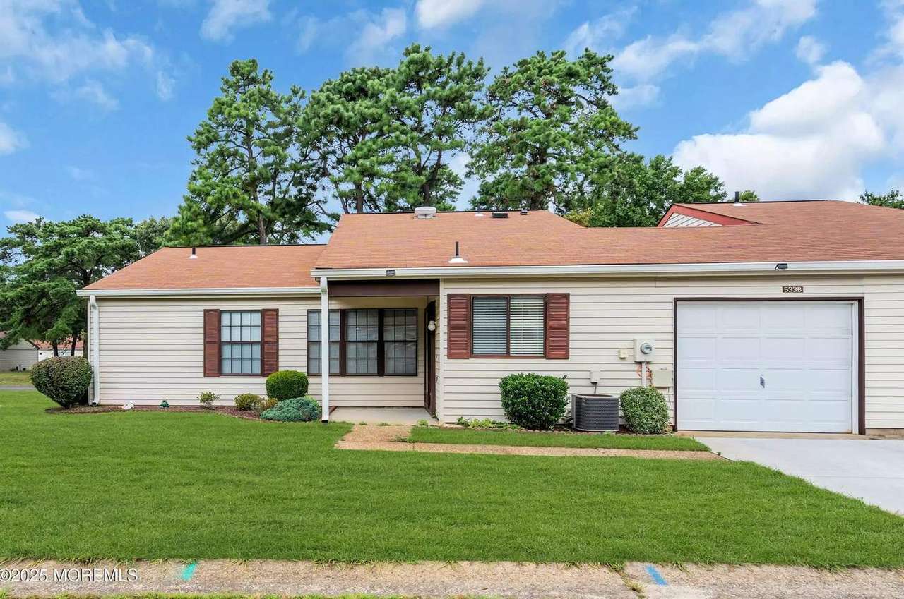 533B Warwick Ct, photo 24