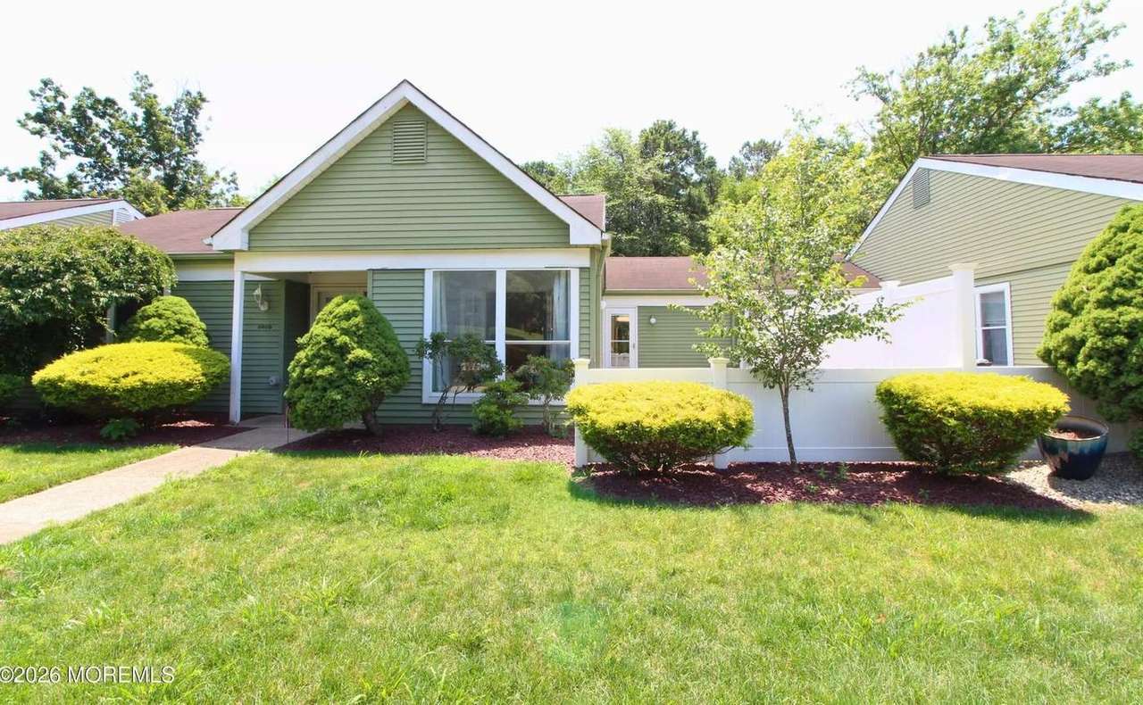 680B Huntington Dr, photo 2