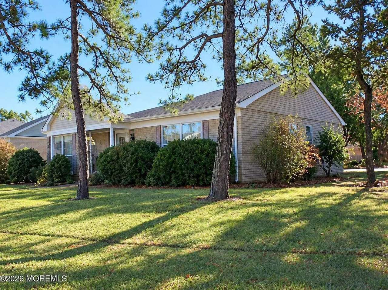 766B Liverpool Cir, photo 2