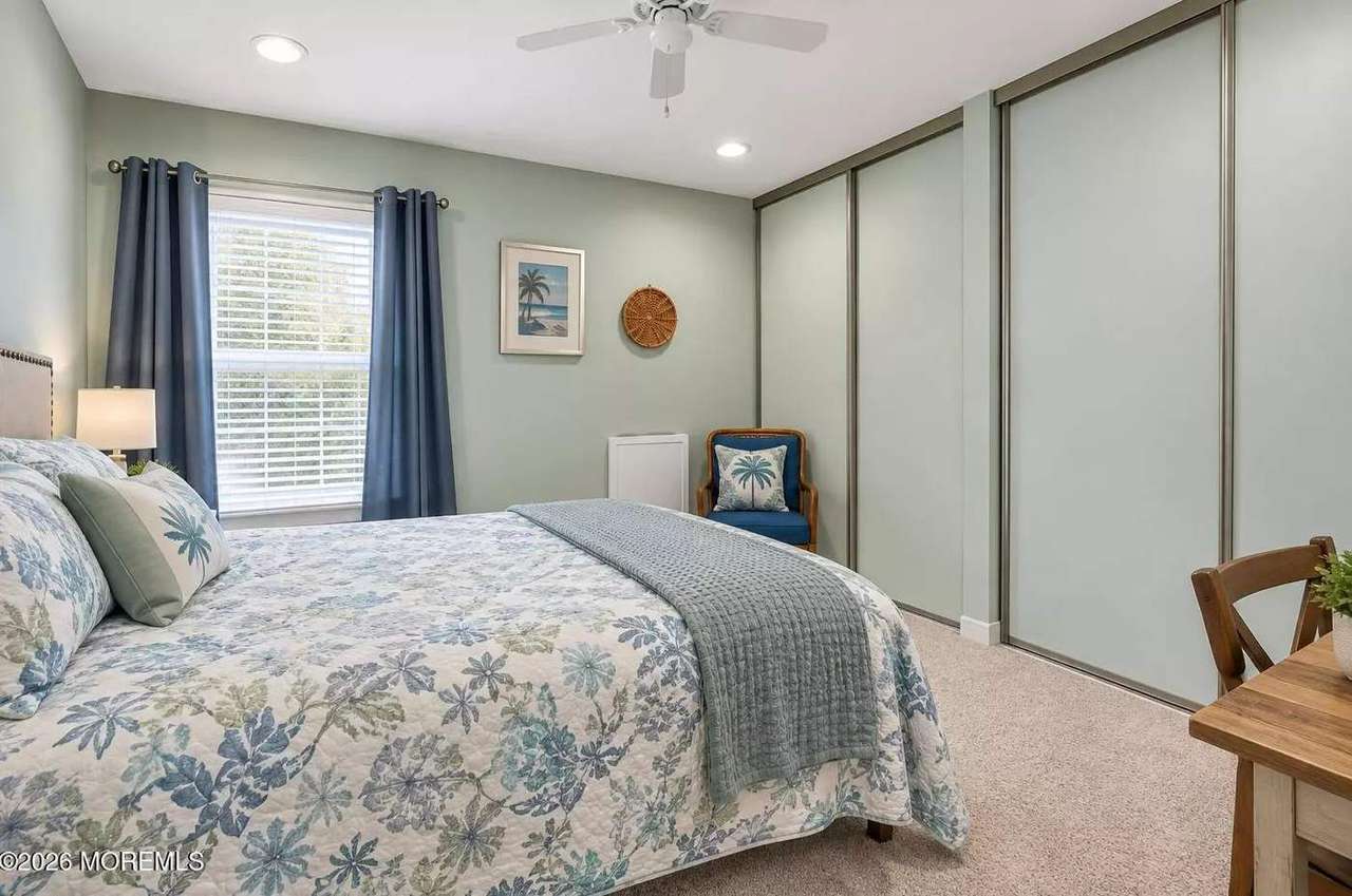 766B Liverpool Cir, photo 11