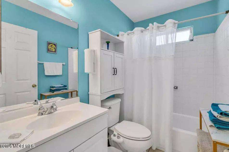 766B Liverpool Cir, photo 12