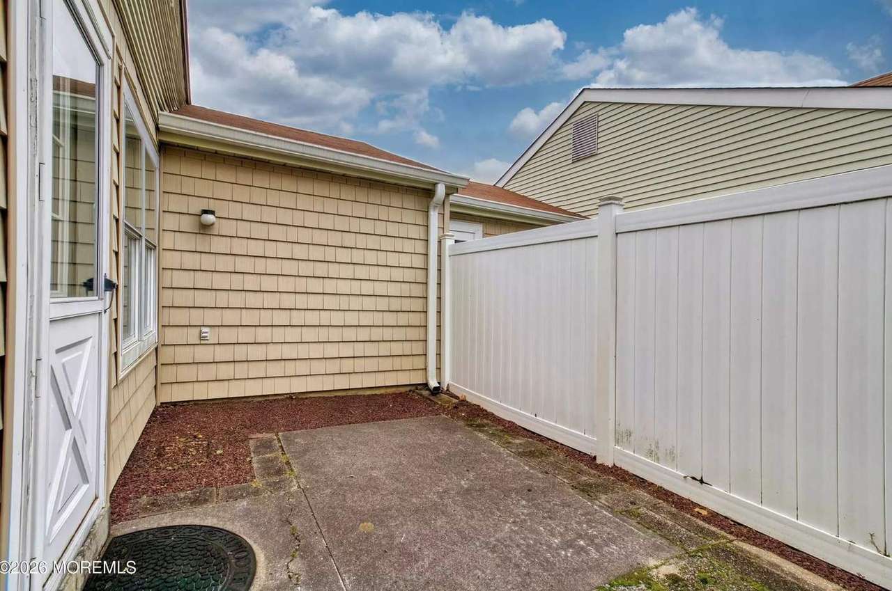 817A Liverpool Cir, photo 13