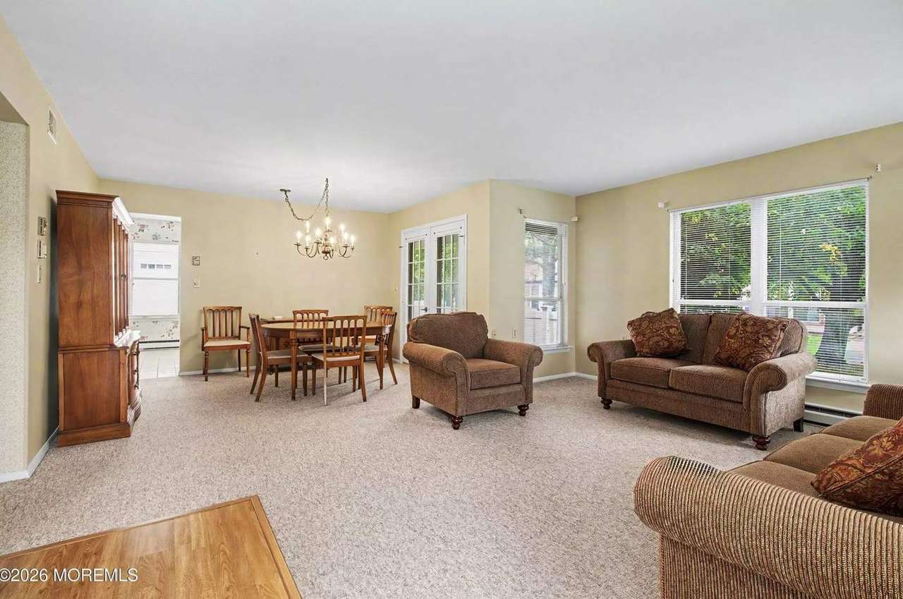 817A Liverpool Cir, photo 33