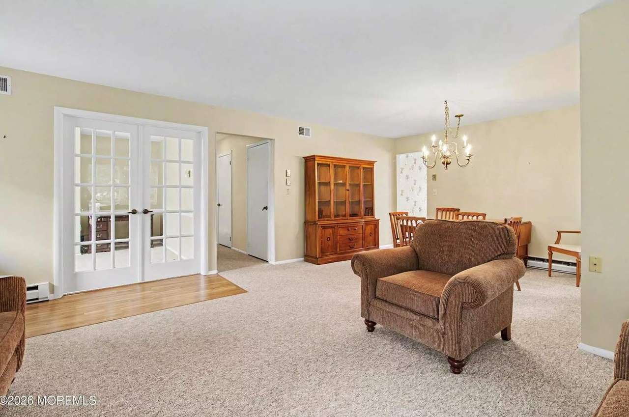 817A Liverpool Cir, photo 34
