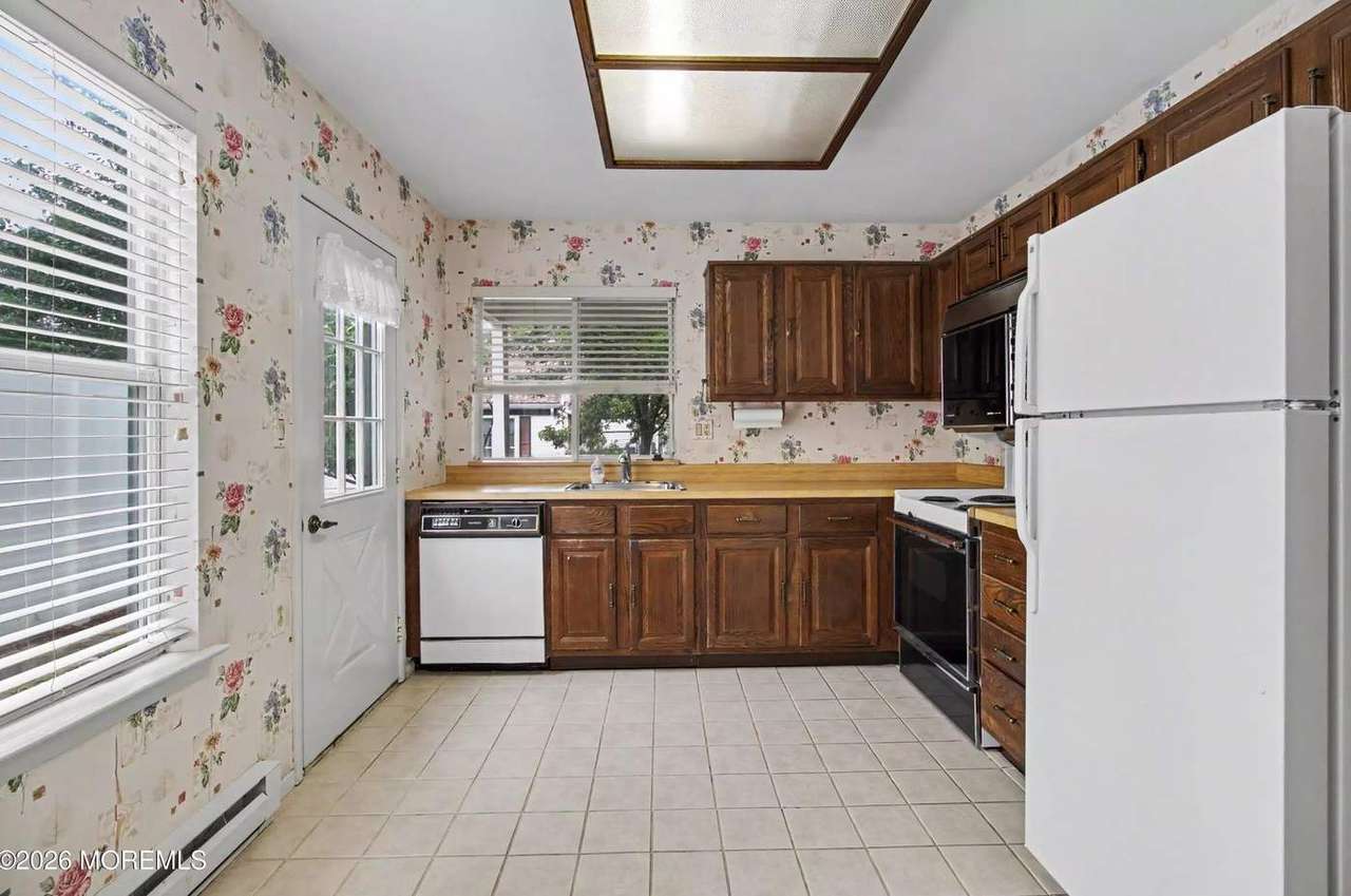 817A Liverpool Cir, photo 39