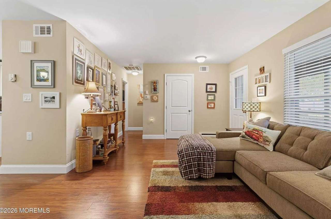 944C Liverpool Cir, photo 6