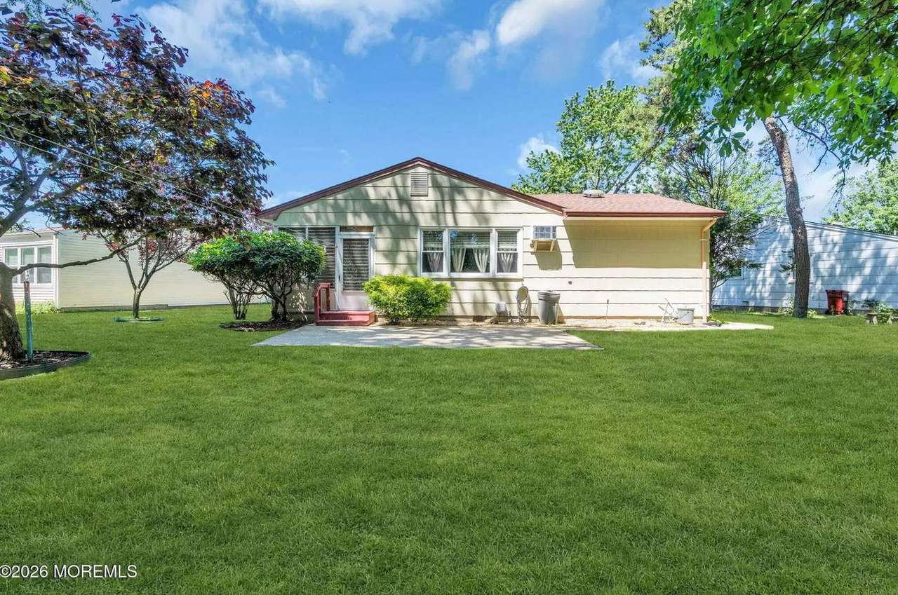 6 Woodbury Ct, photo 24