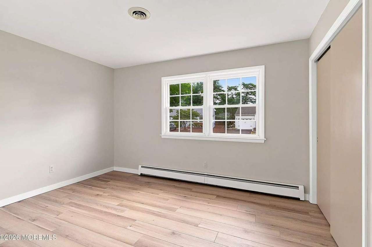 162 Castleton Dr, photo 12