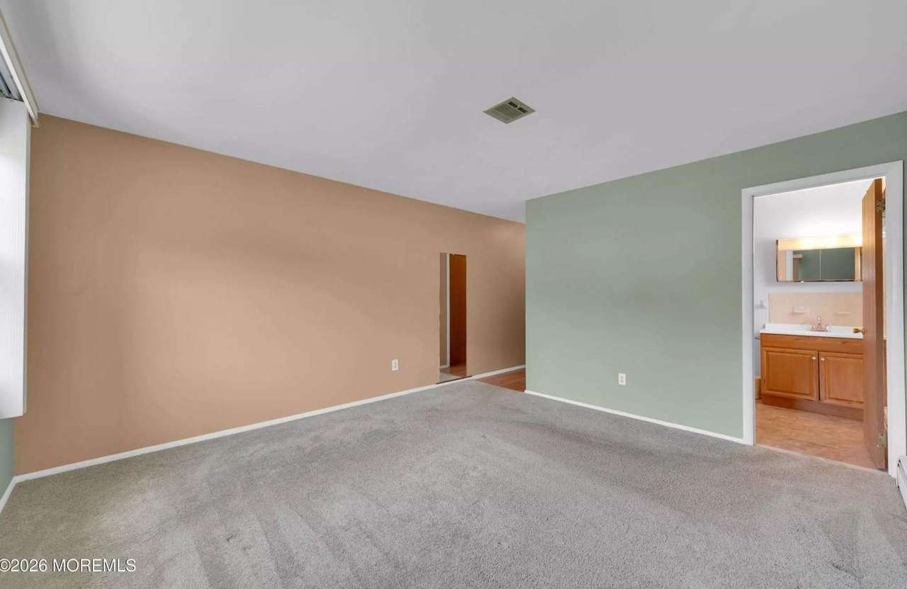 57 Westport Dr, photo 25