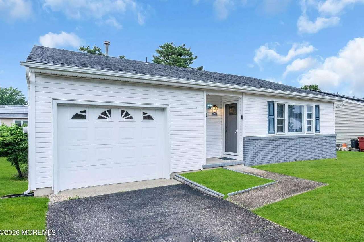 214 Westbrook Dr, photo 2