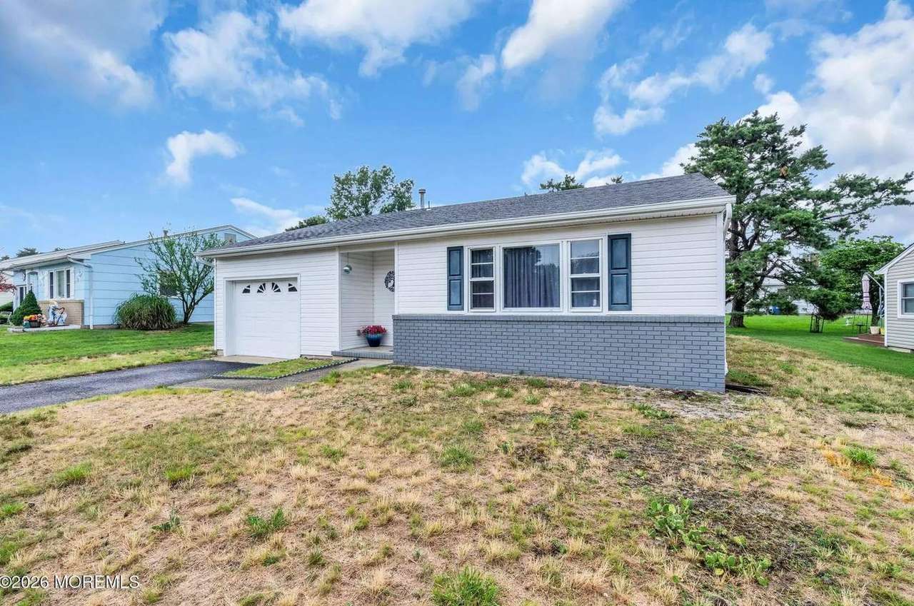 214 Westbrook Dr, photo 36