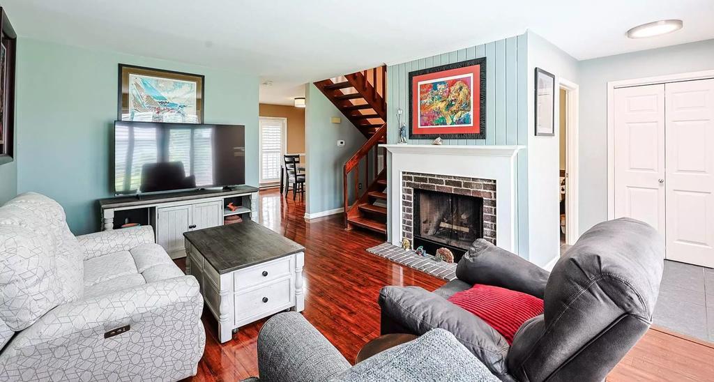 304 75th Ave N #C, photo 3