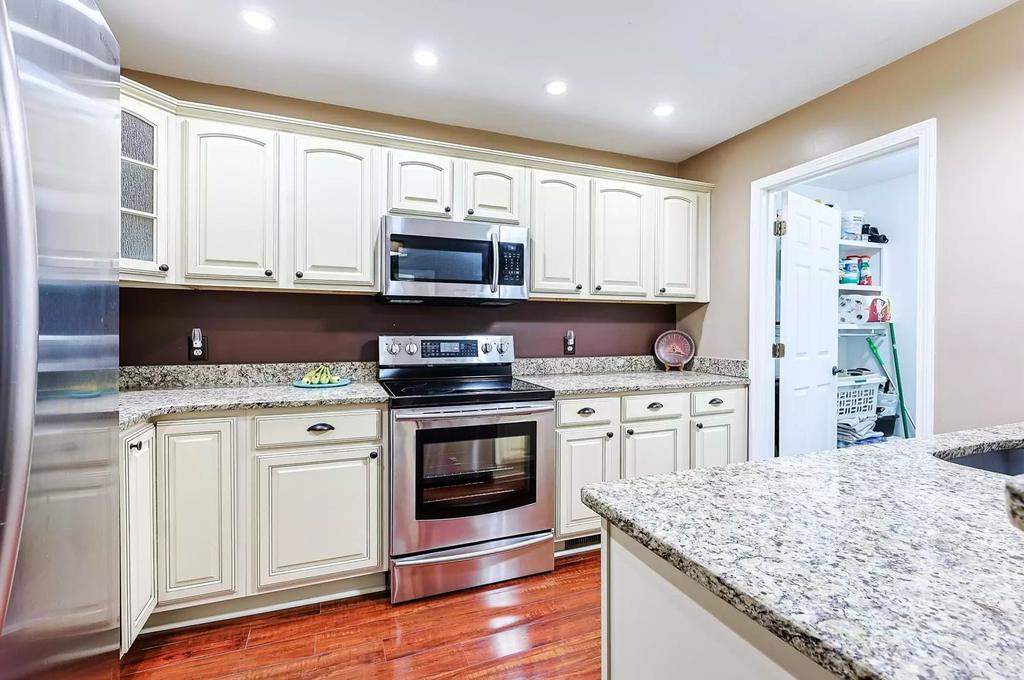 304 75th Ave N #C, photo 7