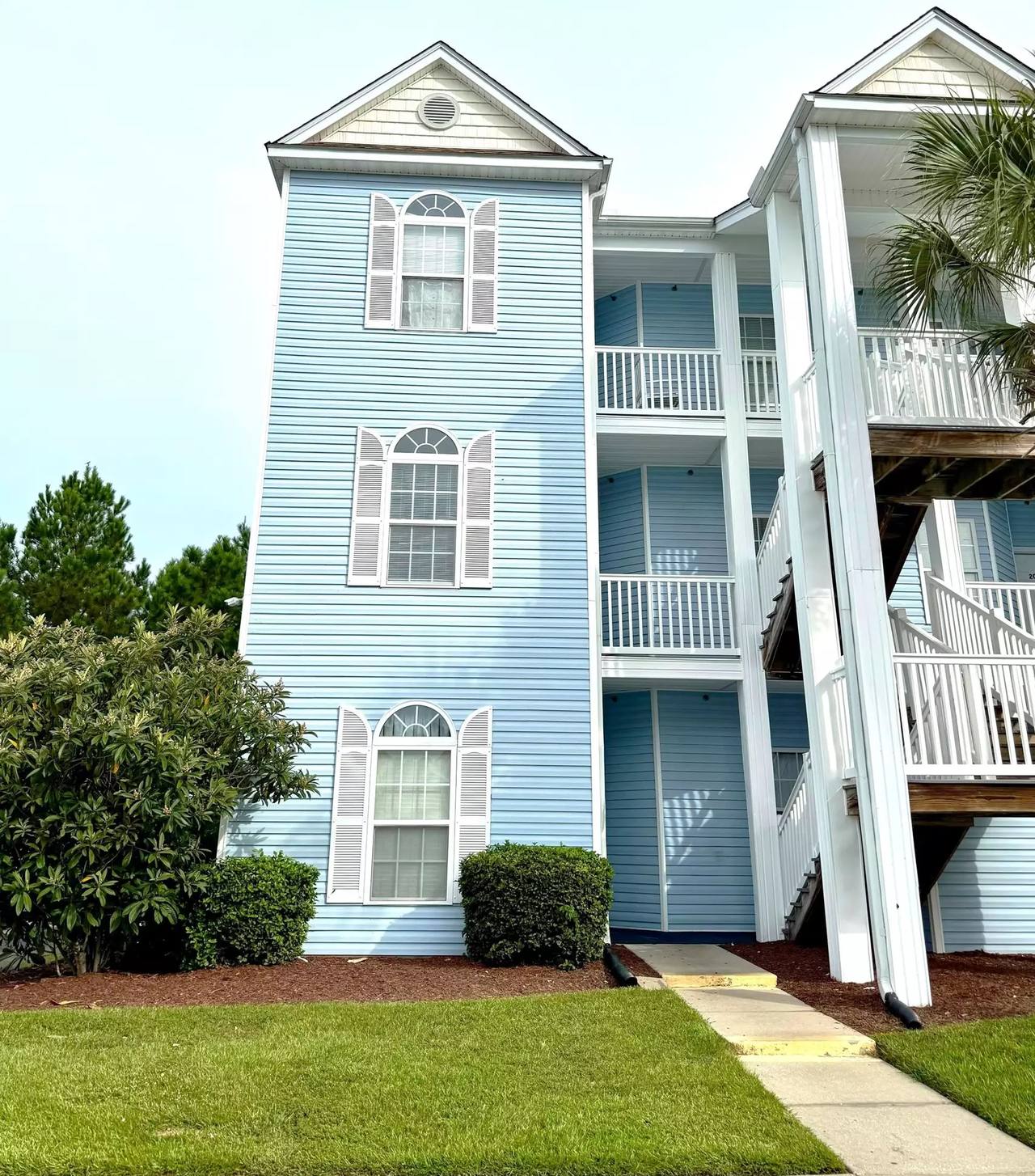 111 Fountain Pointe Ln #201, photo 2