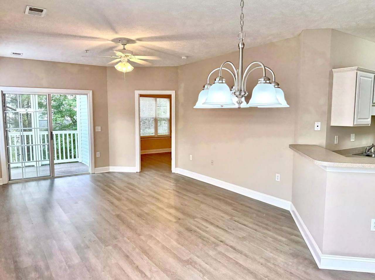 111 Fountain Pointe Ln #201, photo 7